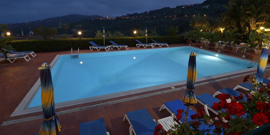 Residence Elvira Diano Marina Zewnętrze zdjęcie