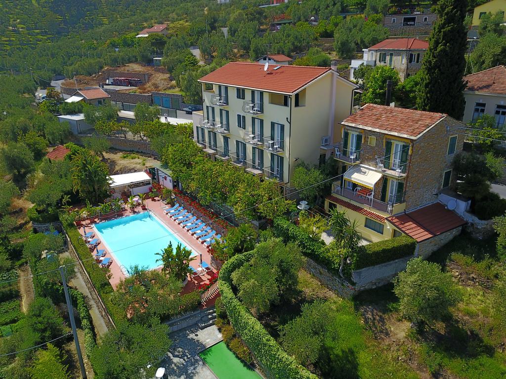 Residence Elvira Diano Marina Zewnętrze zdjęcie